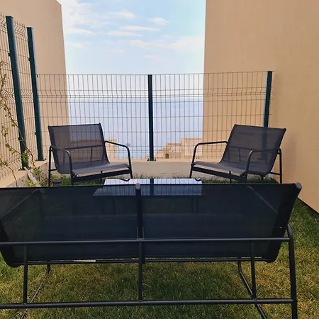 Karina - Luxury Getaway With Pool & Jacuzzi Dhërmi